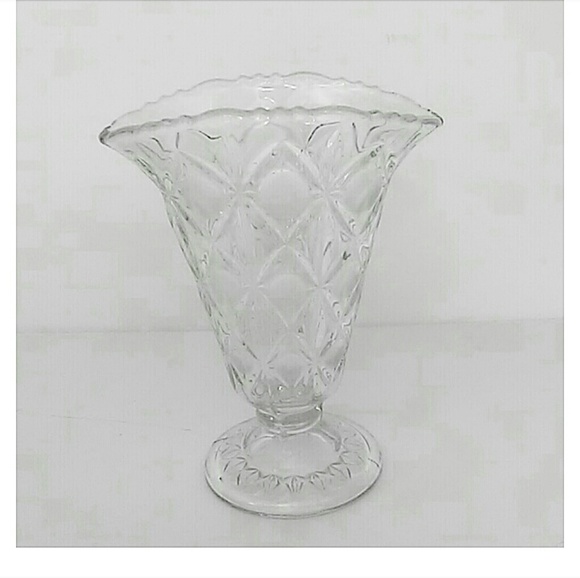 Frosted Fan Glass Vase - Picture 1 of 8